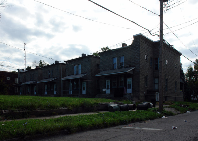 401 4th St in Toledo, OH - Foto de edificio - Building Photo