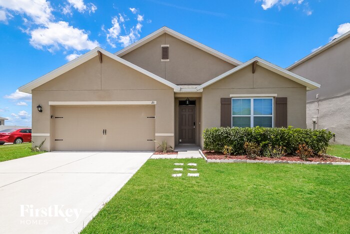 211 Bella Dr in Davenport, FL - Building Photo