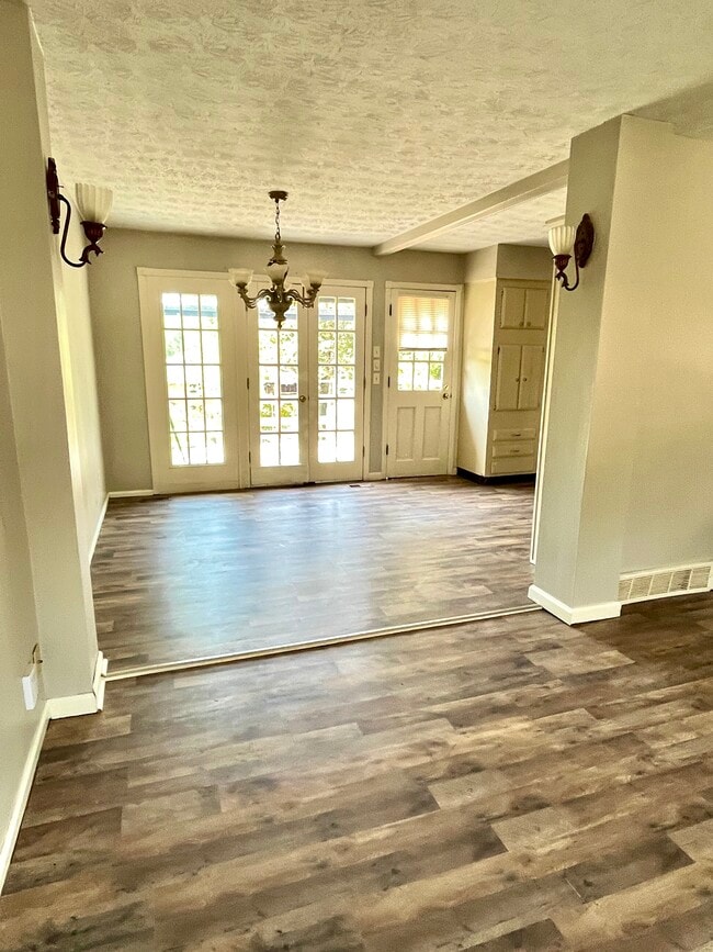 property at 3313 Tisdale Dr