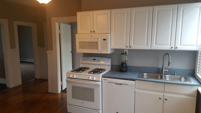 16 Europe St, Unit 2 in Providence, RI - Building Photo - Building Photo