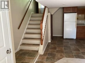 29 Savage Dr in Ottawa, ON - Building Photo - Building Photo