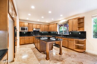 5197 Via Jacinto in Thousand Oaks, CA - Building Photo - Building Photo