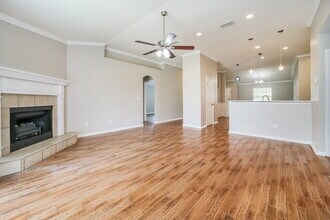 2452 Royal Pointe Dr in Green Cove Springs, FL - Building Photo - Building Photo