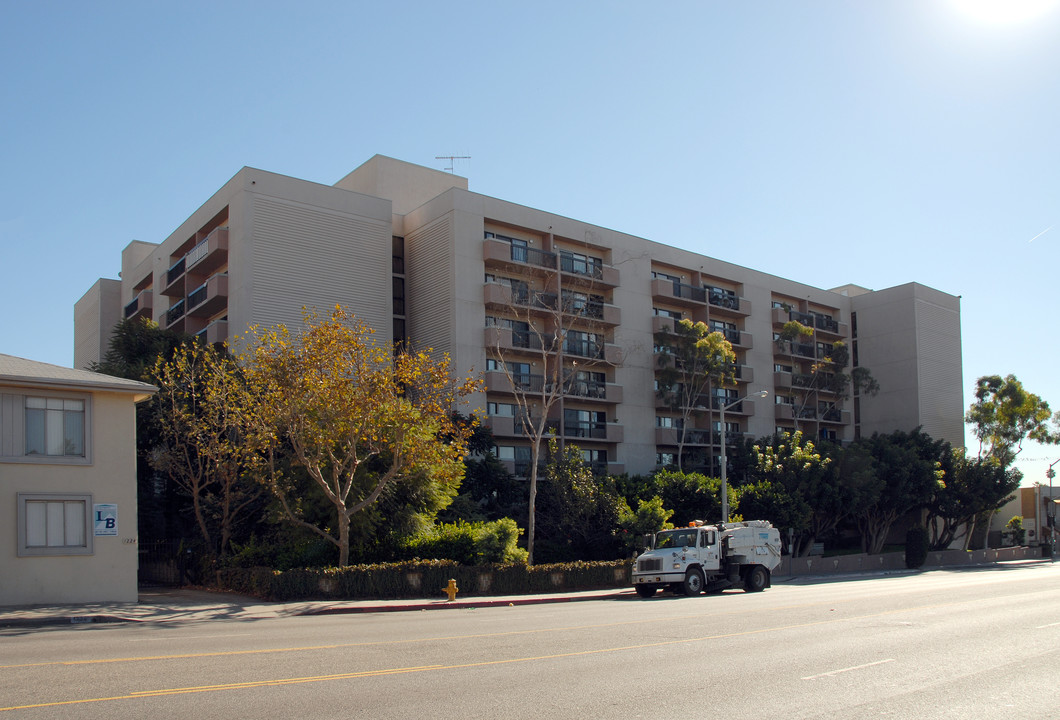 The Fairfax Tower in West Hollywood, CA - Foto de edificio