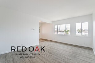 6109 Brynhurst Ave, Unit 3 in Los Angeles, CA - Building Photo