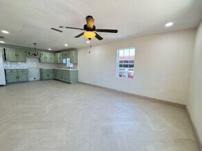 2909 Bismark St in Laredo, TX - Building Photo - Building Photo