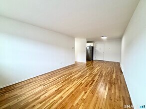 637 Cove Rd in Stamford, CT - Building Photo - Building Photo