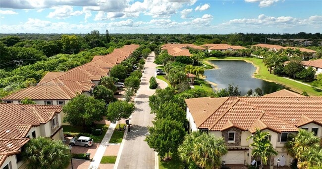3962 Devenshire Ct in Coconut Creek, FL - Building Photo - Building Photo
