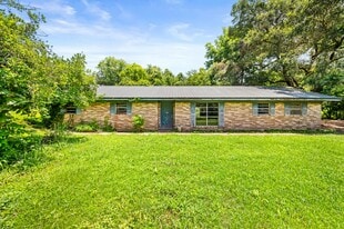 1021 Lutz Loop in Saint Landry, LA - Building Photo