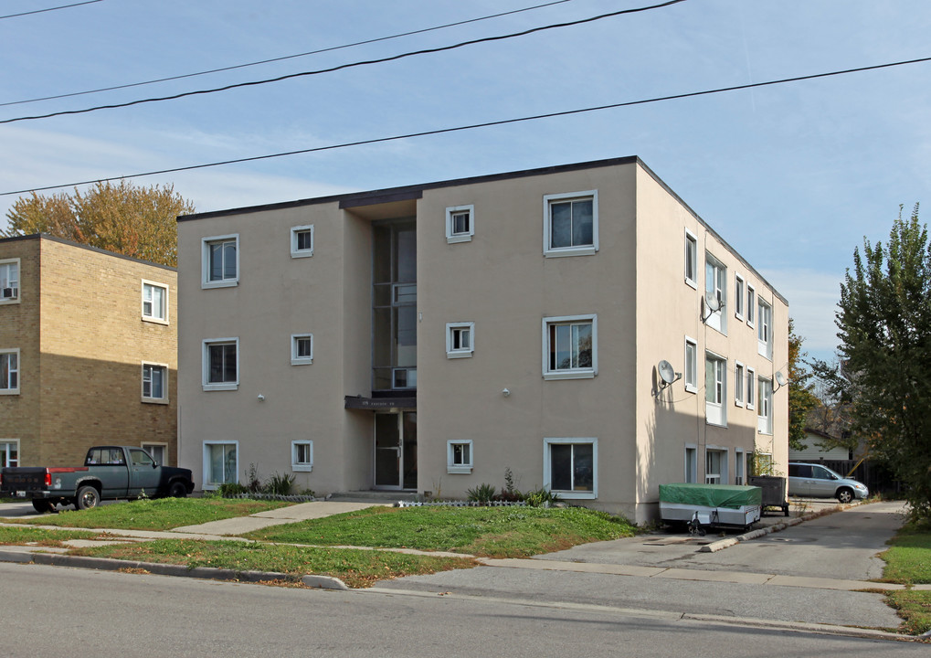 109 Craydon Rd in Whitby, ON - Building Photo