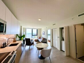337 NW 31st St, Unit A3 in Miami, FL - Building Photo - Building Photo