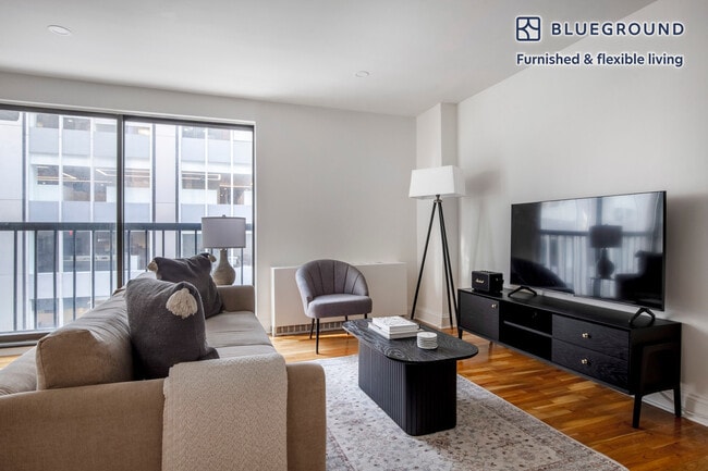 123 E 54th St in New York, NY - Building Photo - Building Photo