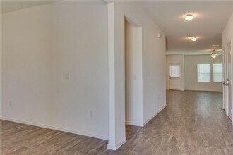 6721 Hartlage St in Austin, TX - Building Photo - Building Photo