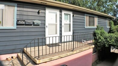 2607 E Court St in Iowa City, IA - Building Photo - Building Photo