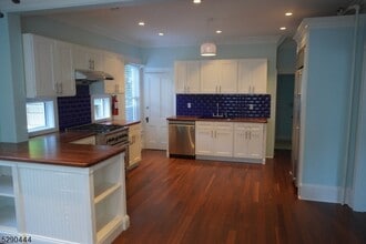 96 High St in Newton, NJ - Building Photo - Building Photo