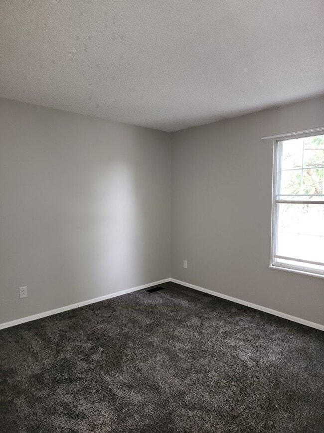 19595 E Bates Ave in Aurora, CO - Building Photo - Building Photo