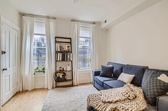1629 W Julian St-Unit -1F in Chicago, IL - Building Photo - Building Photo