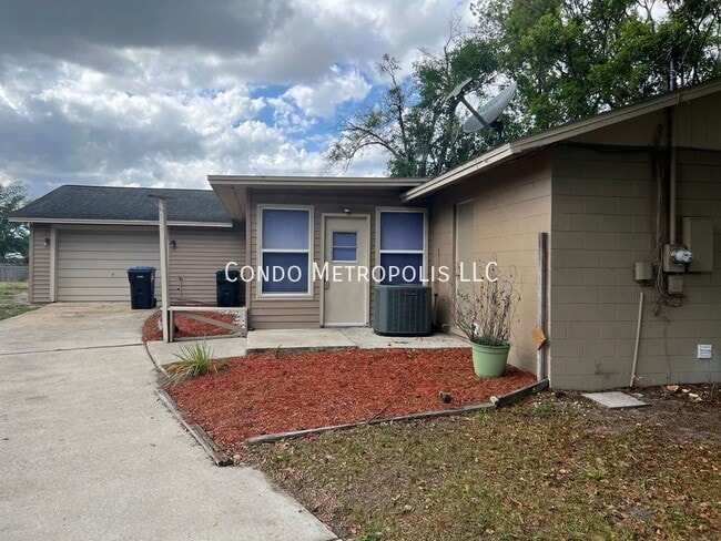 property at 7924 Sun Vista Way