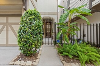 4229 Dickson St in Houston, TX - Building Photo - Building Photo