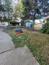 44 Birch Dr in St. Albert, AB - Building Photo - Building Photo