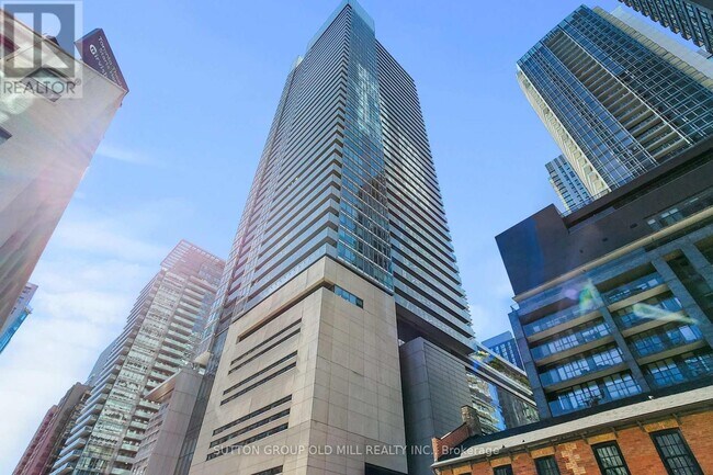 80 John St in Toronto, ON - Building Photo - Building Photo
