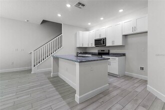 559 Coronado Cv Rd in New Smyrna Beach, FL - Building Photo - Building Photo