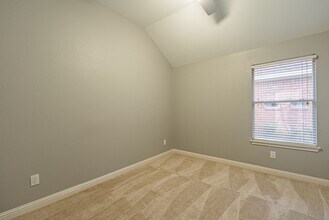 10120 Big Thicket Dr in Austin, TX - Building Photo - Building Photo