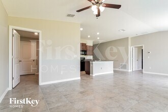 9620 Sage Creek Dr in Ruskin, FL - Foto de edificio - Building Photo