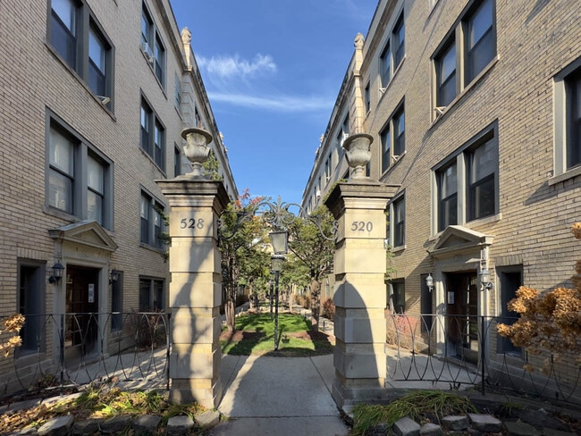 property at 522 W Surf St