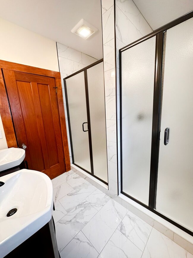 44 Drew St in Burlington, VT - Foto de edificio - Building Photo