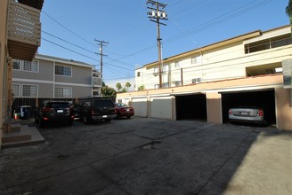 238 S Curtis Ave in Alhambra, CA - Building Photo - Building Photo