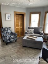 654 Chestnut St in Manchester, NH - Building Photo