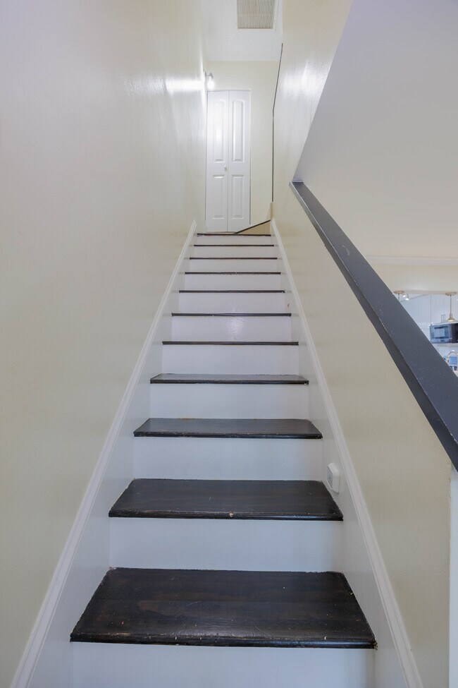 8325 Fairway Rd in Sunrise, FL - Building Photo - Building Photo