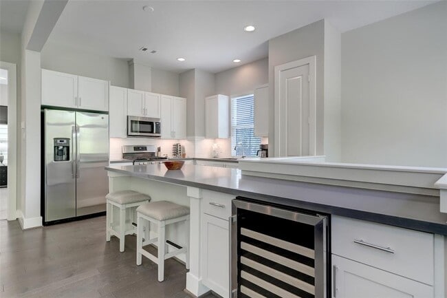 2404 Maxroy St in Houston, TX - Building Photo - Building Photo
