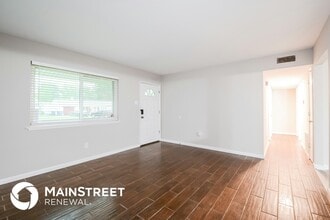 710 Lexington Park in Florissant, MO - Building Photo - Building Photo