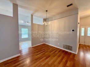 4509 Deep River Way E in Jacksonville, FL - Building Photo - Building Photo