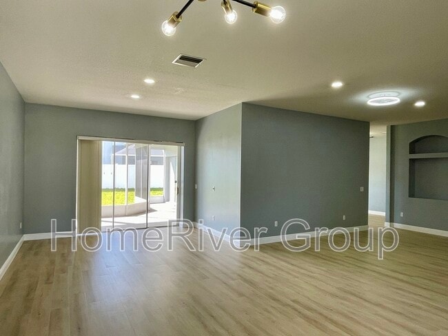 10014 Cypress Shadow Ave in Tampa, FL - Building Photo - Building Photo