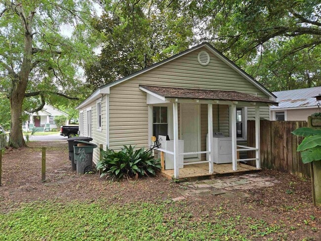 1314 N Bronough St in Tallahassee, FL - Building Photo - Building Photo