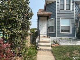 240 Ford Ave in Wyandotte, MI - Building Photo