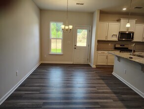 928 Lampton Ct in Jamestown, NC - Building Photo - Building Photo