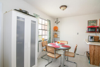 2206 NE 4th St in Boynton Beach, FL - Building Photo - Building Photo