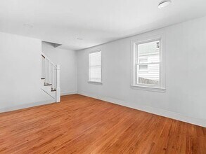 85 Manistee St in Pawtucket, RI - Building Photo - Building Photo