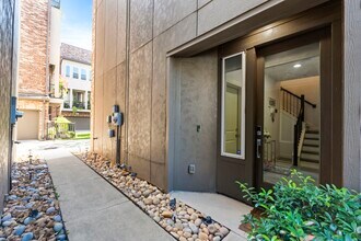 1925 Shearn St in Houston, TX - Building Photo - Building Photo