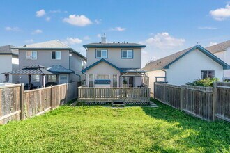 179 Taravista St NE in Calgary, AB - Building Photo - Building Photo