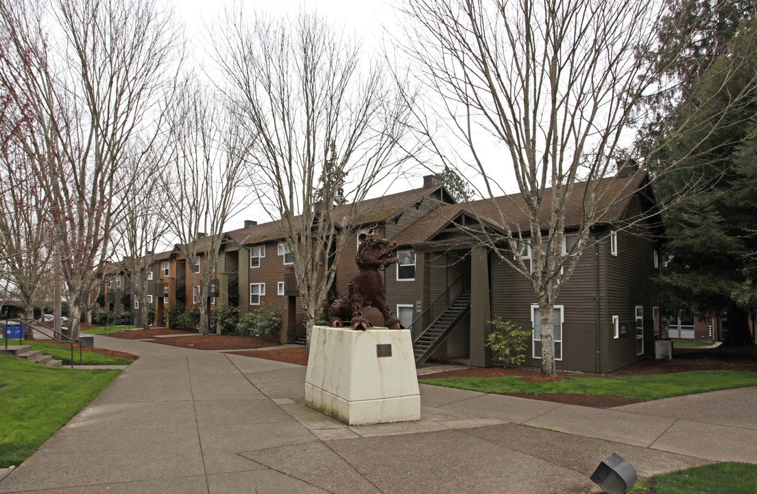 Vandervelden Court in Forest Grove, OR - Building Photo