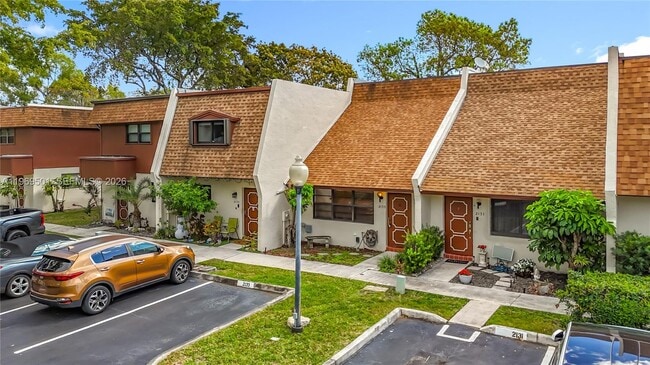 property at 2133 N 14th Ave