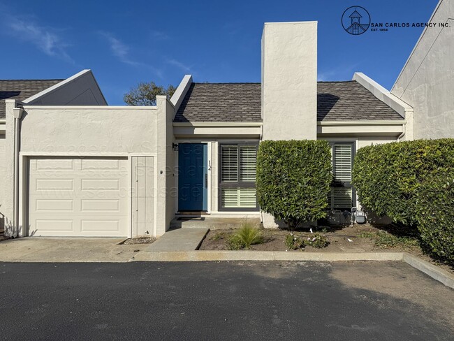 4000 Rio Rd in Carmel By The Sea, CA - Foto de edificio - Building Photo