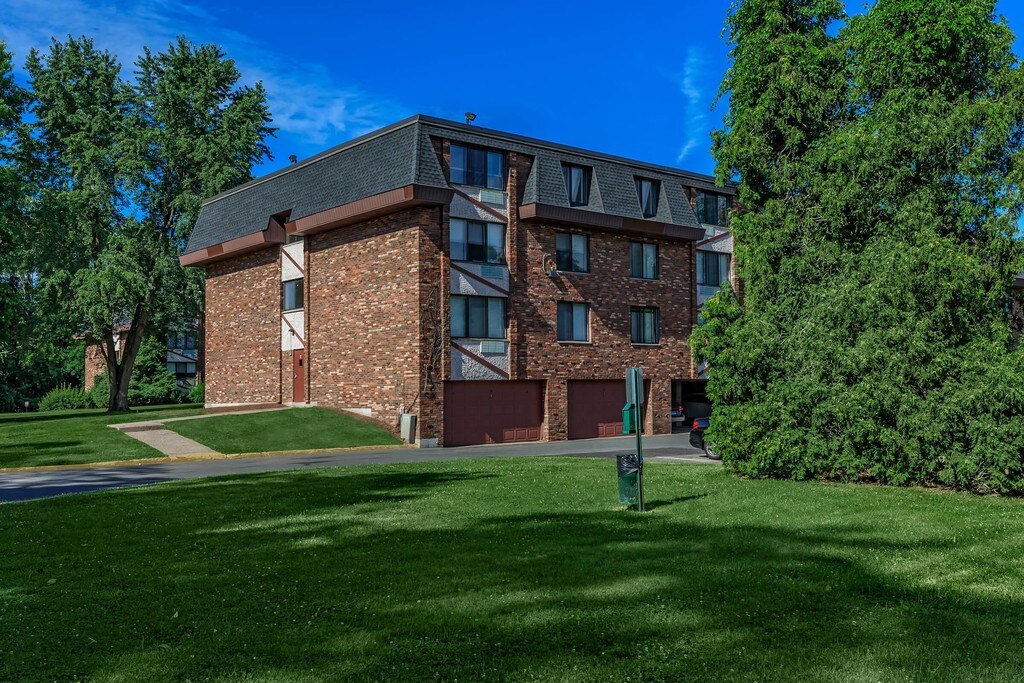 Woodcliff Estates East Hartford, CT Apartments