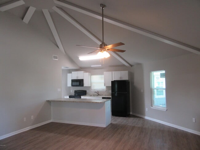 1302 Grace Ave in Panama City, FL - Foto de edificio - Building Photo