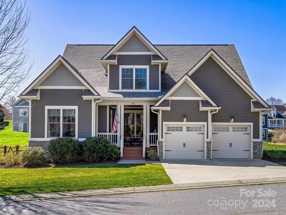61 Barnrock Dr in Mills River, NC - Building Photo